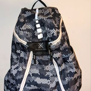 Nike men Hoops Elite Air Max Basketball back unisex multicolor